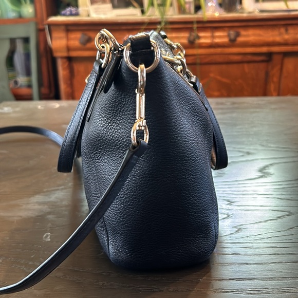 Coach Bag with Handles and Cross Body/Shoulder Strap. Silver Hardware - Picture 4 of 13